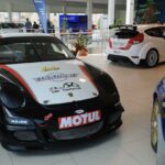 Výstava rally vozů v autocentru V-GROUP